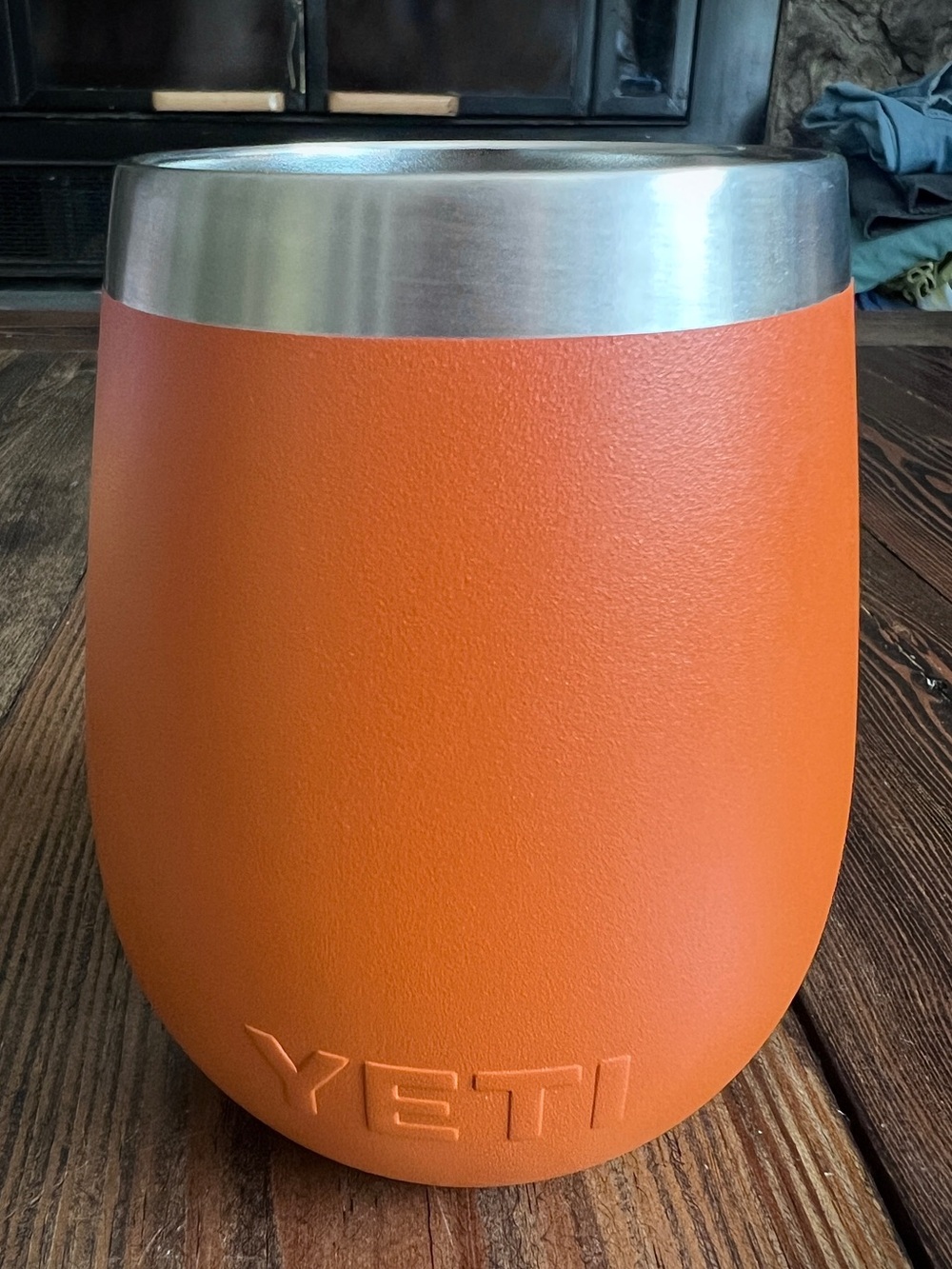YETI • orange wine tumbler 10oz 295ml insulated cup camping outdoors cold drink